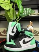 Air Jordan 1 Retro Green Glow