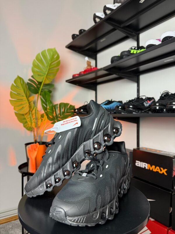 Nike AIR MAX DN8 BLACK - Slika 4