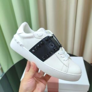 Valentino Garavani Rockstud White/Black