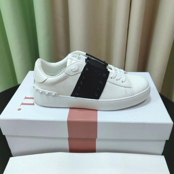 Valentino Garavani Rockstud White/Black