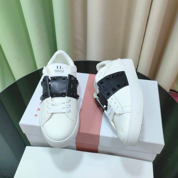 Valentino Garavani Rockstud White/Black