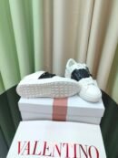 Valentino Garavani Rockstud White/Black