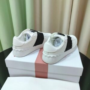 Valentino Garavani Rockstud White/Black