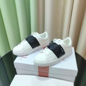 Valentino Garavani Rockstud White/Black