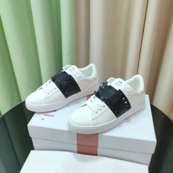 Valentino Garavani Rockstud White/Black