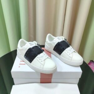 Valentino Garavani Rockstud White/Black