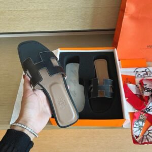 Hermes Oran Black