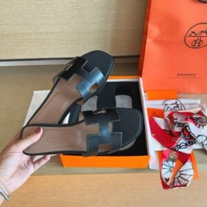 Hermes Oran Black