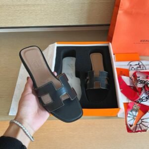 Hermes Oran Black
