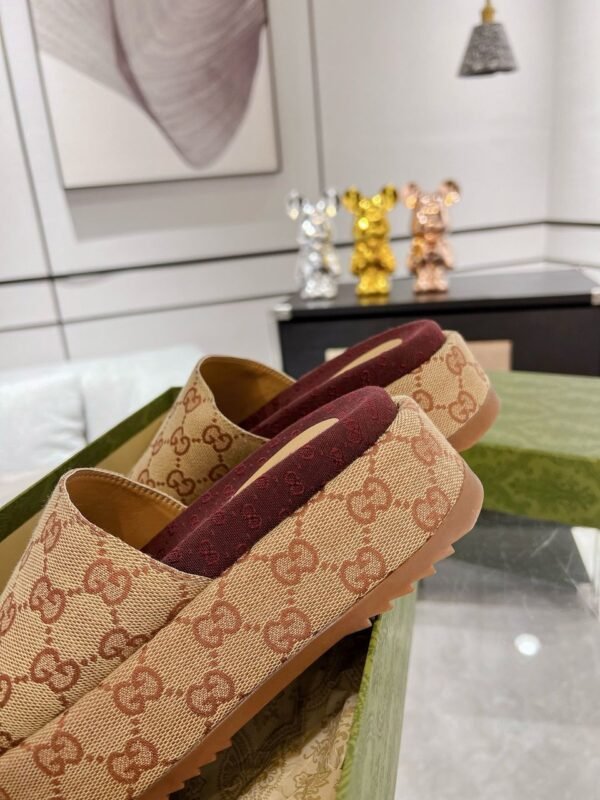 Gucci Sandale "Beige Brown" GG platform - Slika 3