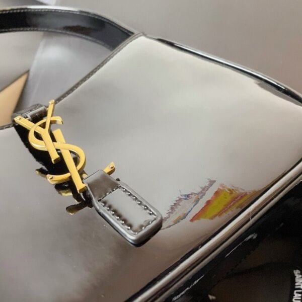 YSL Saint Laurent Le 5 à 7 Hobo Black "Patent leather"