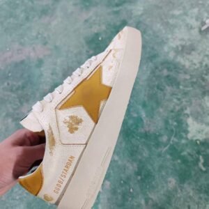 Golden Goose Beige / Gold Star