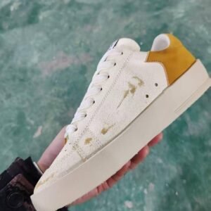 Golden Goose Beige / Gold Star