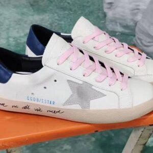 Golden Goose Super Star "Love is all we need"