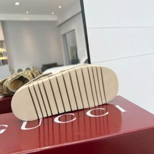 Gucci Sandale Marmont GG Beige