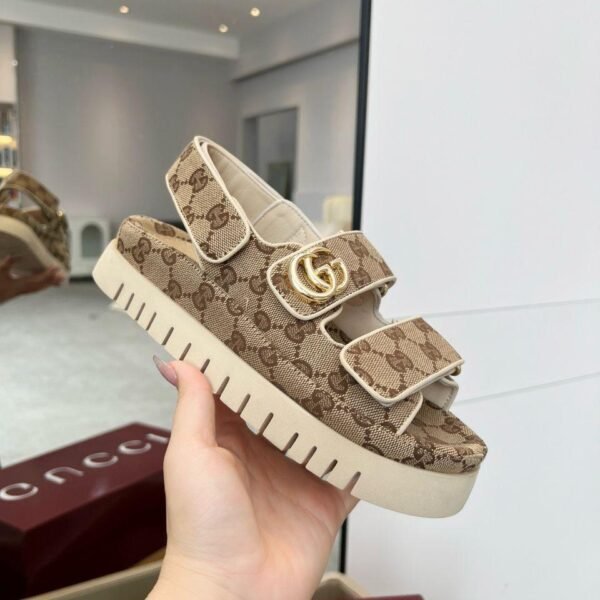 Gucci Sandale Marmont GG Beige