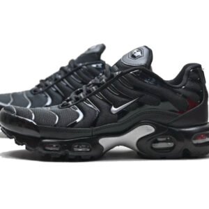 Nike AIR MAX PLUS BLACK TN bijeli nike logo