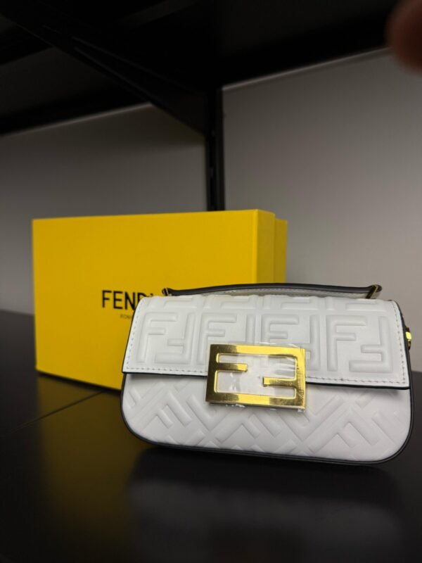 Authenticated Fendi Zucca Embossed Chain Midi Baguette White - Slika 3
