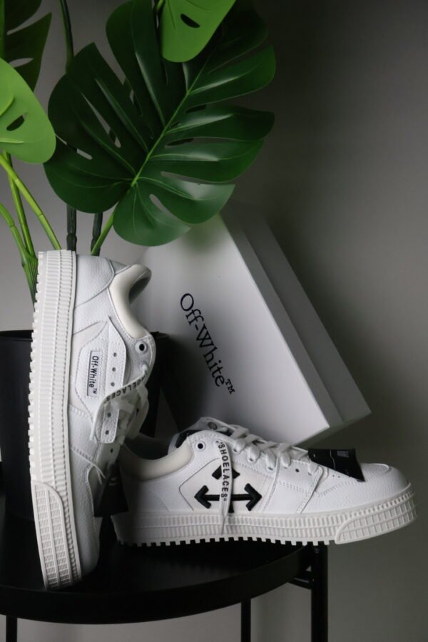 Off-White 3.0 Off Court Sneakers - White - Slika 3