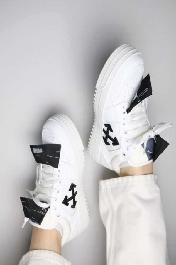 Off-White 3.0 Off Court Sneakers - White - Slika 2