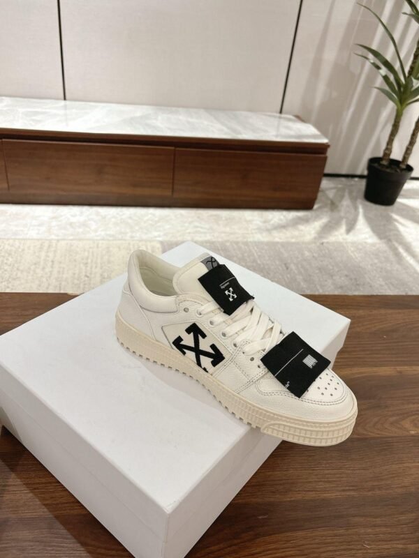 Off-White 3.0 Off Court Sneakers - White - Slika 9