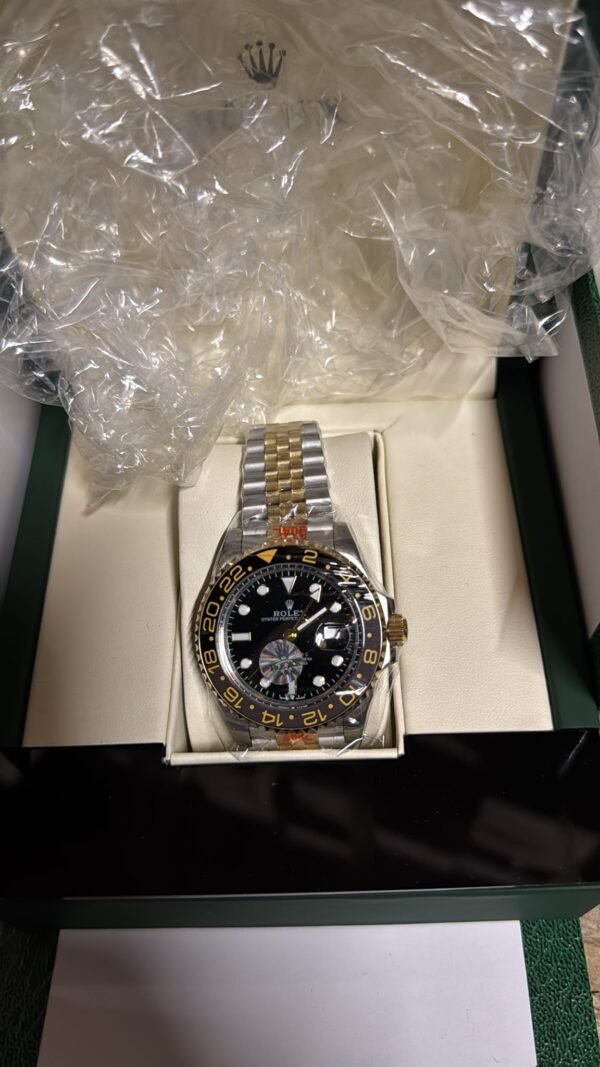 Rolex 2025 GMT-Master II 126713GRNR - Slika 2