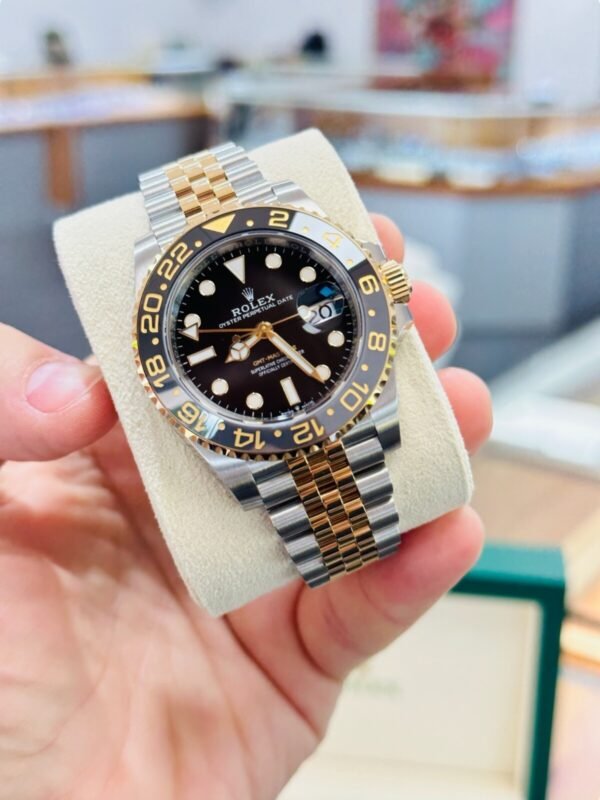 Rolex 2025 GMT-Master II 126713GRNR - Slika 3