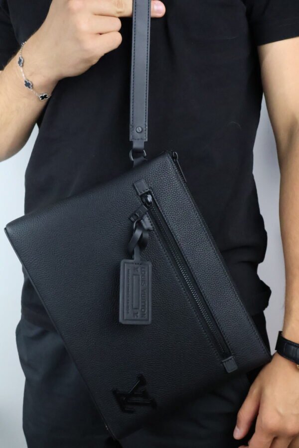 Louis Vuitton Aerogram Takeoff Pouch - Slika 4