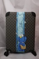 Louis Vuitton black brown Kofer KAWS