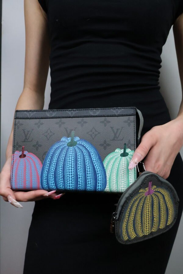 Louis Vuitton x Yayoi Kusama Black Monogram Eclipse - Slika 5