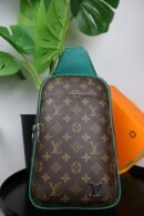 Louis Vuitton Avenue Slingbag