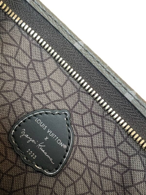 Louis Vuitton x Yayoi Kusama Black Monogram Eclipse - Slika 2