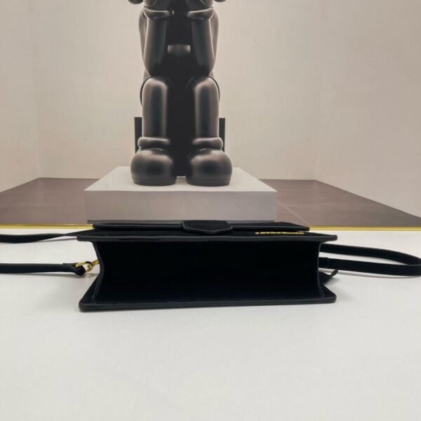 Jacquemus Grand Bambino Women's Bag - Black