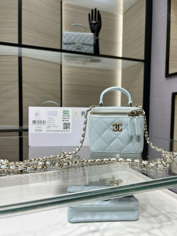 Chanel Mini Top Handle Vanity With Chain Light Blue Lambskin Gold Hard - Slika 8