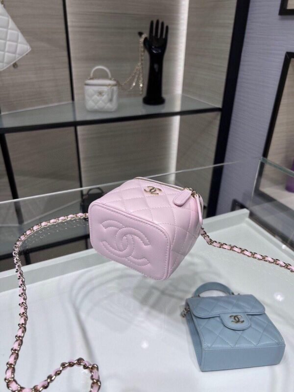 Chanel Mini Top Handle Vanity With Chain Light Pink Lambskin Gold Hard - Slika 7