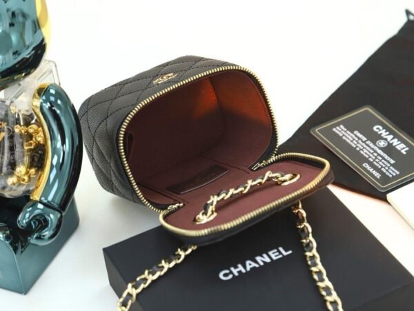 Chanel Mini Metal Vanity With Chain Black Lambskin Aged Gold Hard - Slika 2