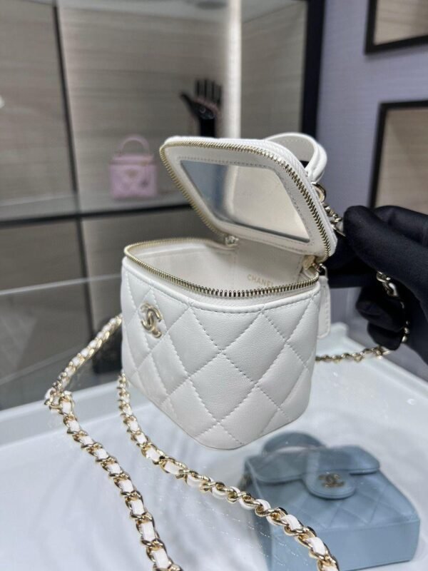 Chanel Mini With Chain white Lambskin Gold Hard - Slika 3