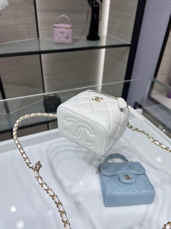 Chanel Mini With Chain white Lambskin Gold Hard - Slika 5