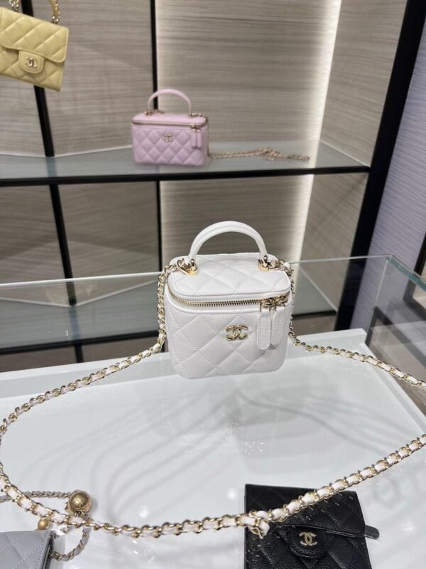 Chanel Mini With Chain white Lambskin Gold Hard - Slika 7