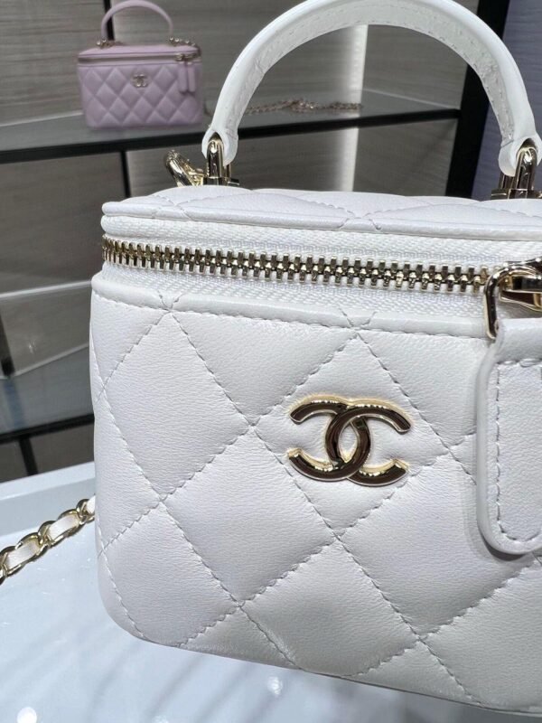 Chanel Mini With Chain white Lambskin Gold Hard - Slika 8