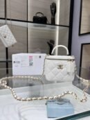Chanel Mini With Chain white Lambskin Gold Hard