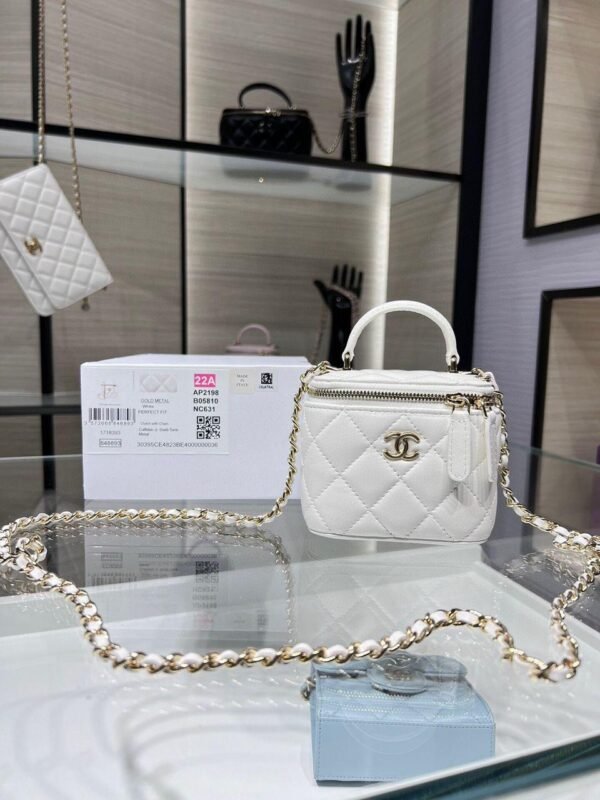 Chanel Mini With Chain white Lambskin Gold Hard - Slika 9