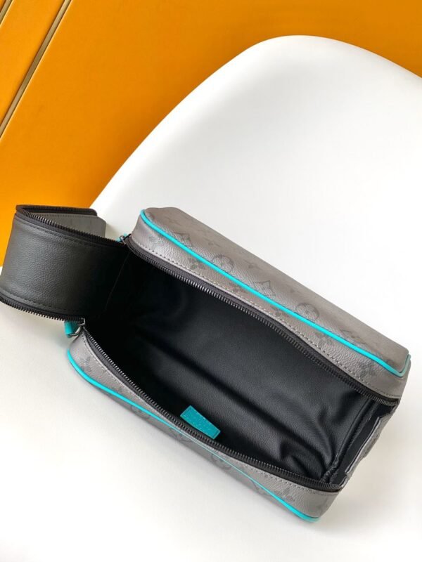 Louis Vuitton Monogram Eclipse Reversion Dopp Kit - Slika 4