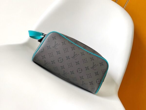 Louis Vuitton Monogram Eclipse Reversion Dopp Kit - Slika 10
