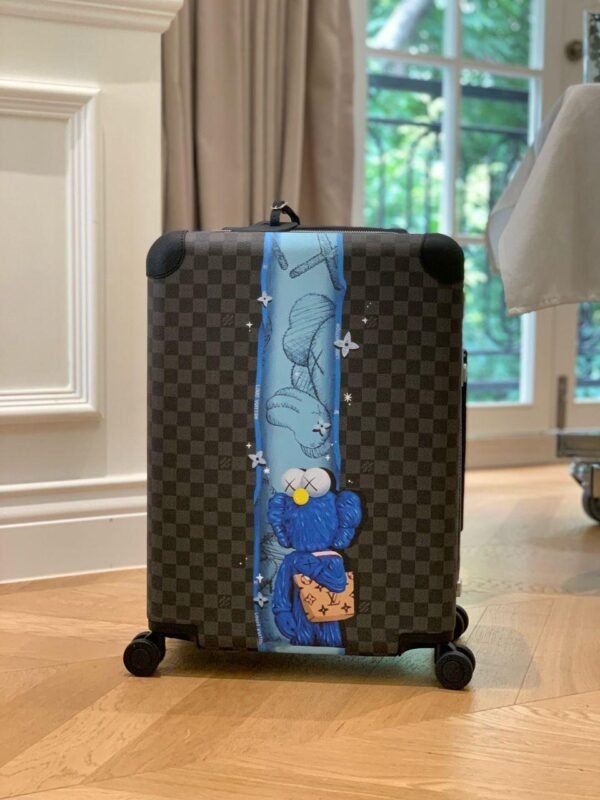 Louis Vuitton black brown Kofer KAWS - Slika 2