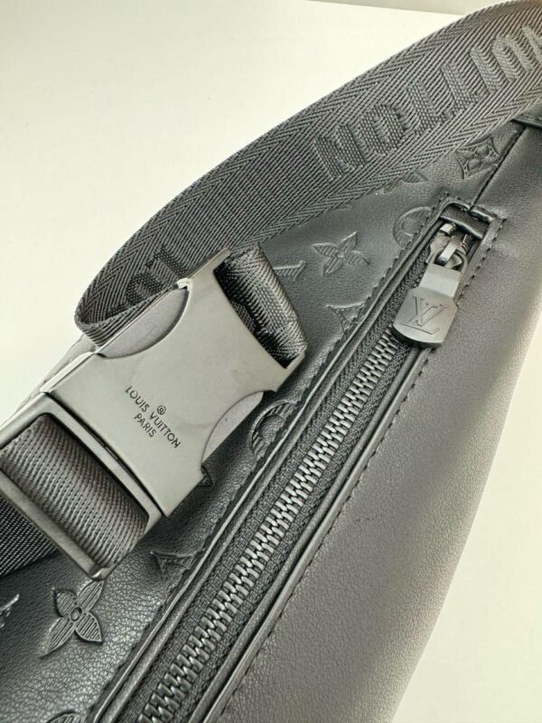 Louis Vuitton black bag - Slika 8