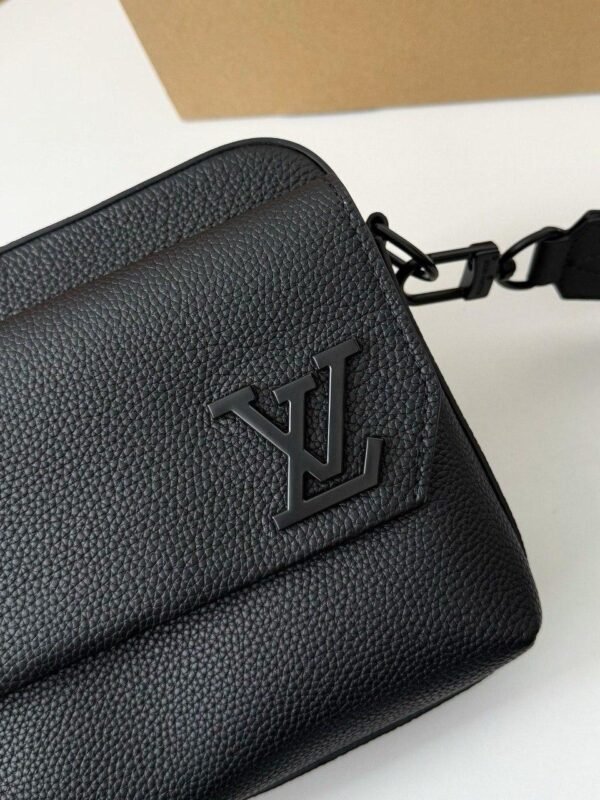 Louis Vuitton Noir Leather Pilot Wearable Wallet - Slika 3