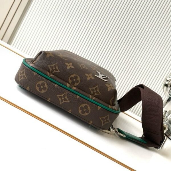 Louis Vuitton Avenue Slingbag