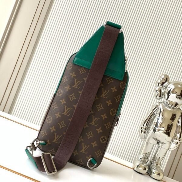Louis Vuitton Avenue Slingbag