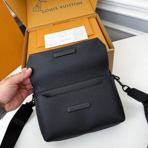 Louis Vuitton Noir Leather Pilot Wearable Wallet